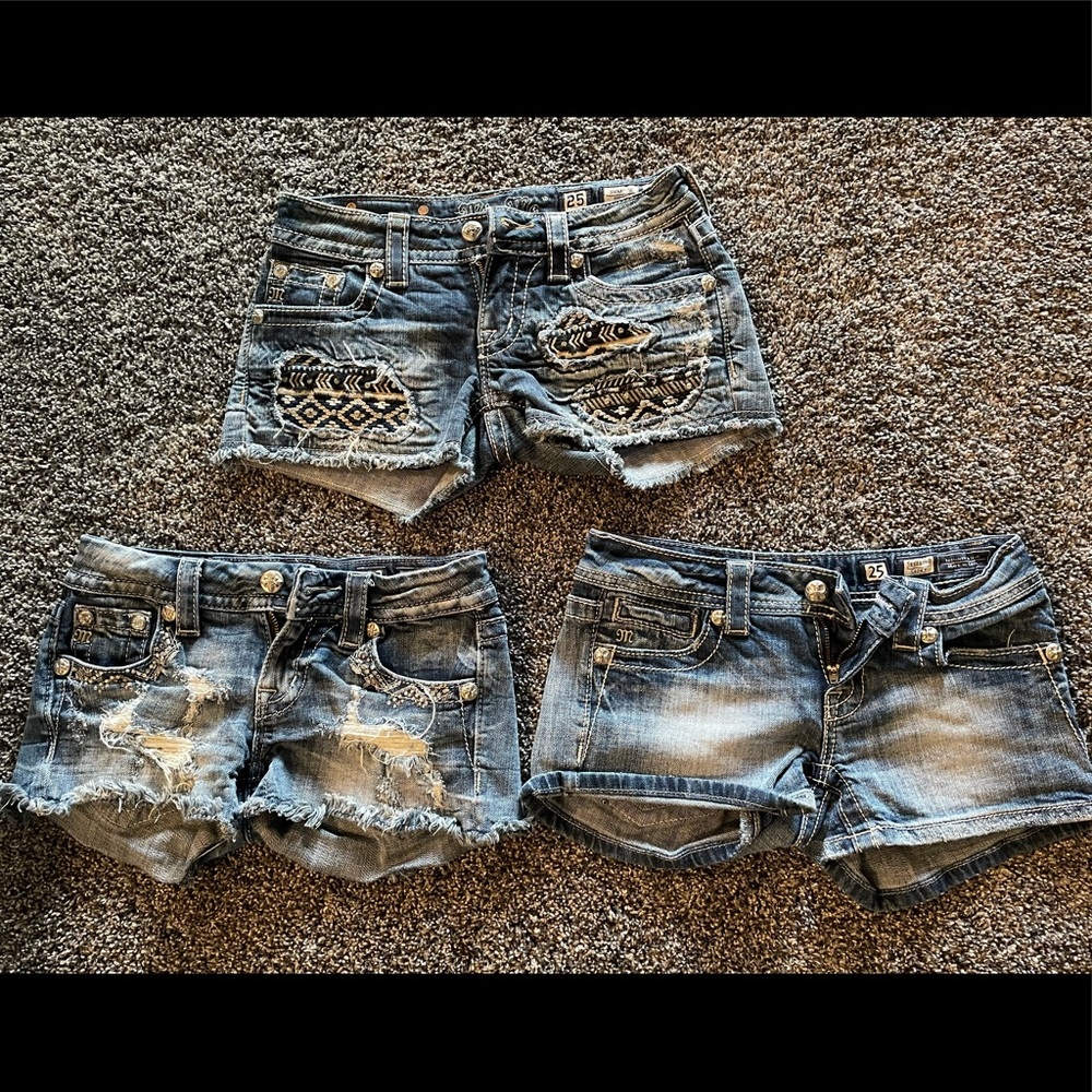 3 miss me cut off Jean shorts size 25